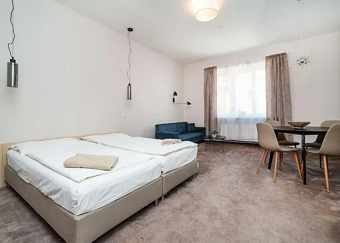 شقة Modern With Balcony + Tv براغ